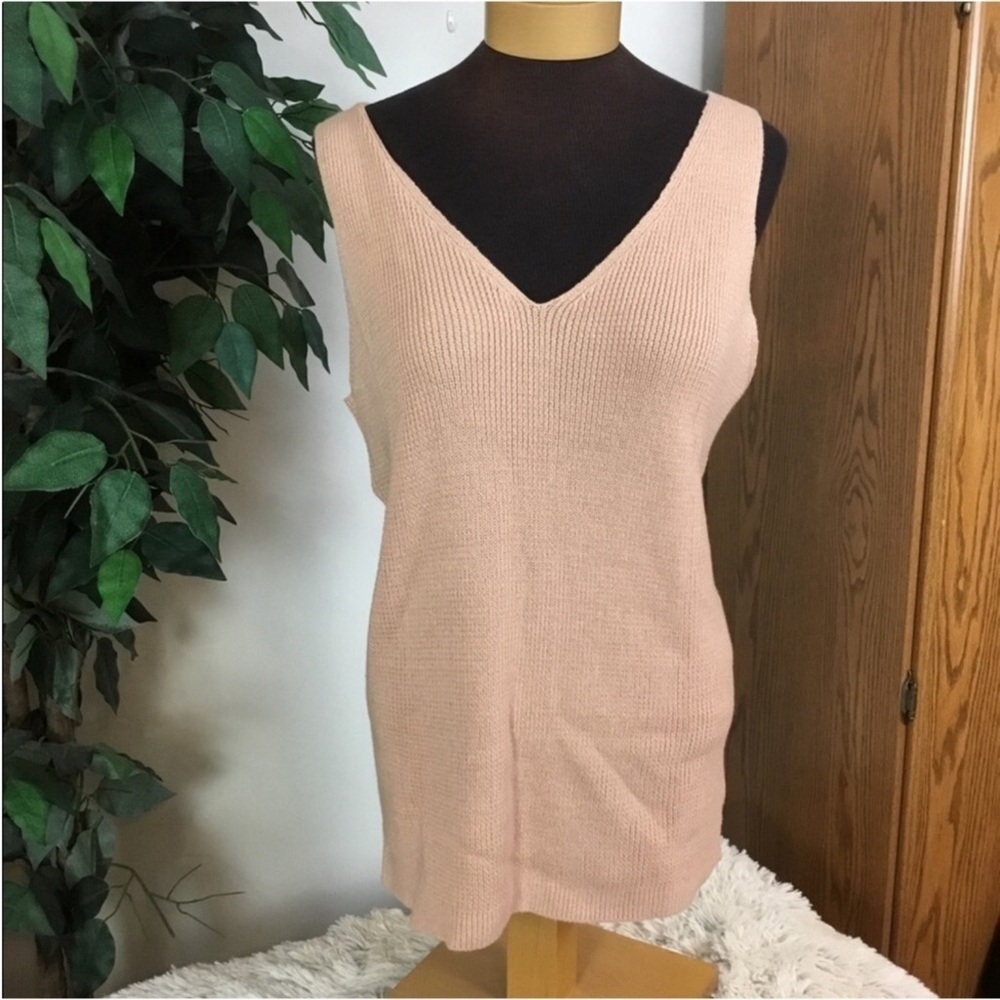 Elizabeth & James plus size sweater tank Woman’s size 1X paden peach